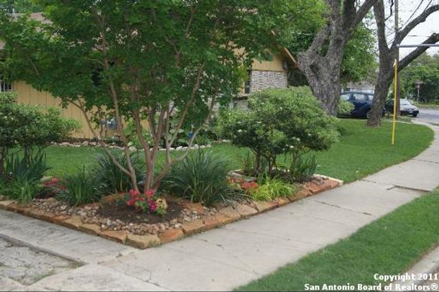 414 Kings Ct Apt C, San Antonio, TX 78212
