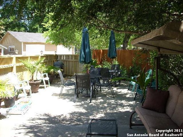 414 Kings Ct Apt C, San Antonio, TX 78212