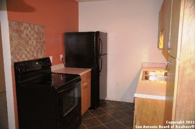 414 Kings Ct Apt C, San Antonio, TX 78212