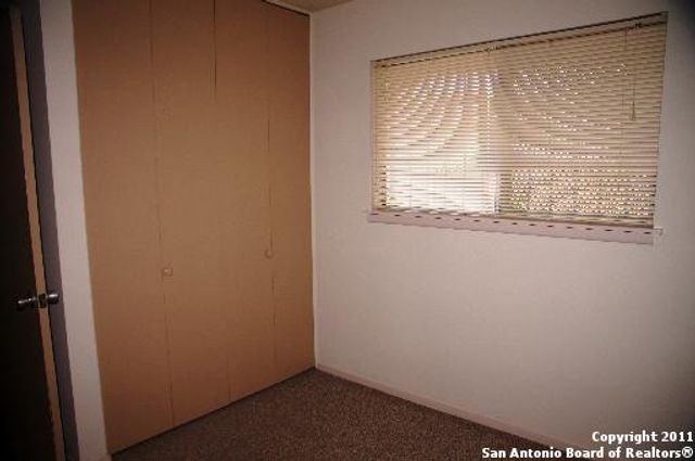 414 Kings Ct Apt C, San Antonio, TX 78212