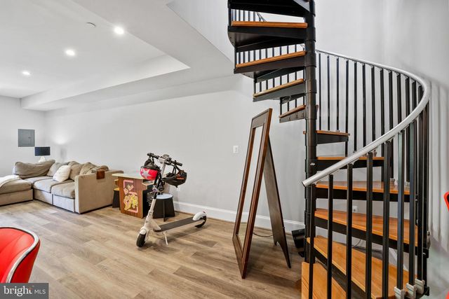 2221 M ST NE #PH1, Washington, DC 20002