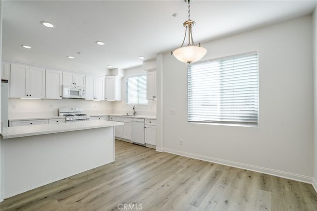 33580 Willow Haven 102, Murrieta, CA 92563