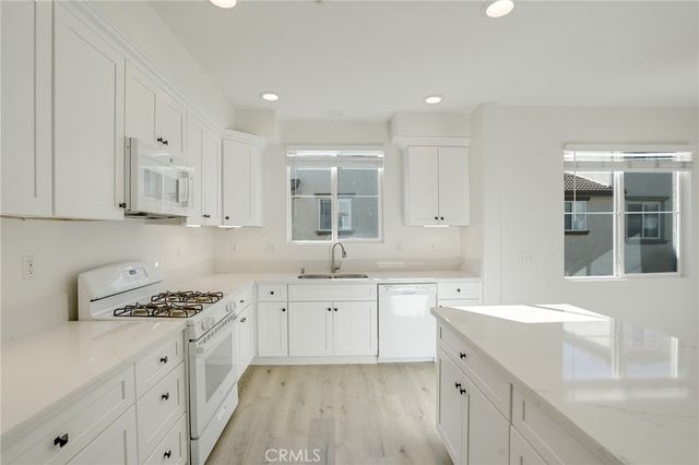 33580 Willow Haven 102, Murrieta, CA 92563