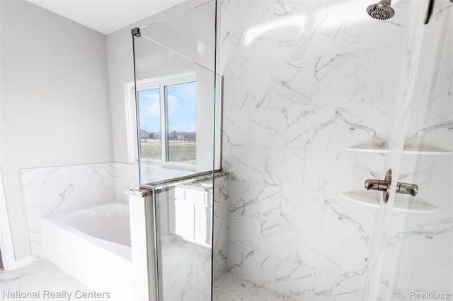 53207 Woodland Meadows, Chesterfield Township, MI 48047