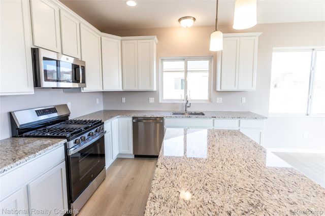 53207 Woodland Meadows, Chesterfield Township, MI 48047