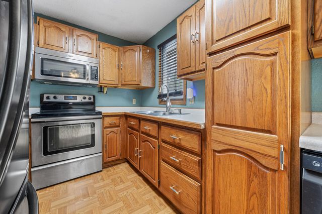 901 7th Street W, West Fargo, ND 58078