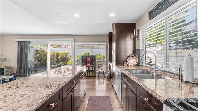 921 S Ridgecrest Circle, Anaheim, CA 92807