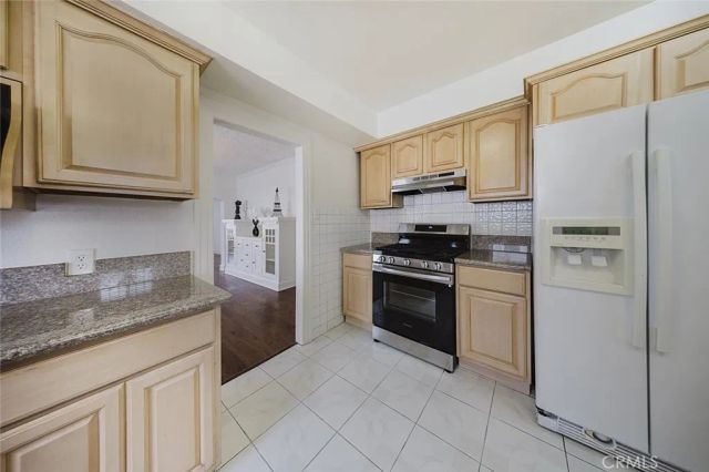 6318 Eileen Avenue, Los Angeles, CA 90043