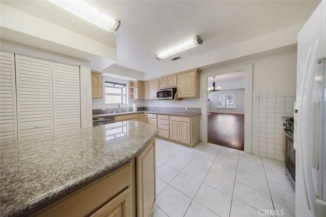 6318 Eileen Avenue, Los Angeles, CA 90043