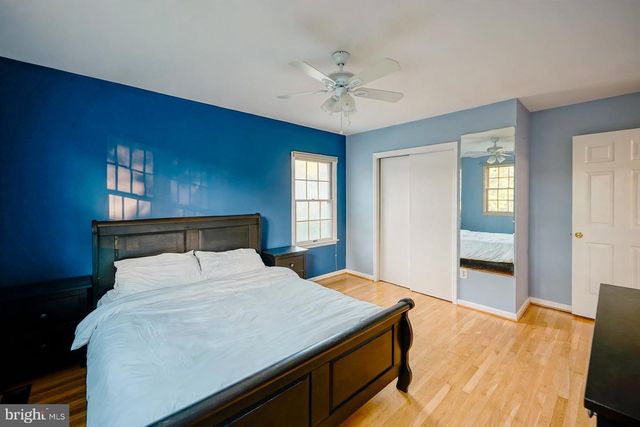 536 PERRY DR, Mount Laurel, NJ 08054