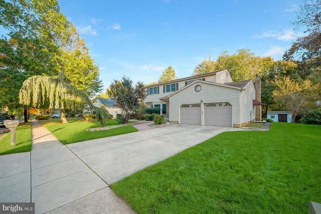 536 PERRY DR, Mount Laurel, NJ 08054