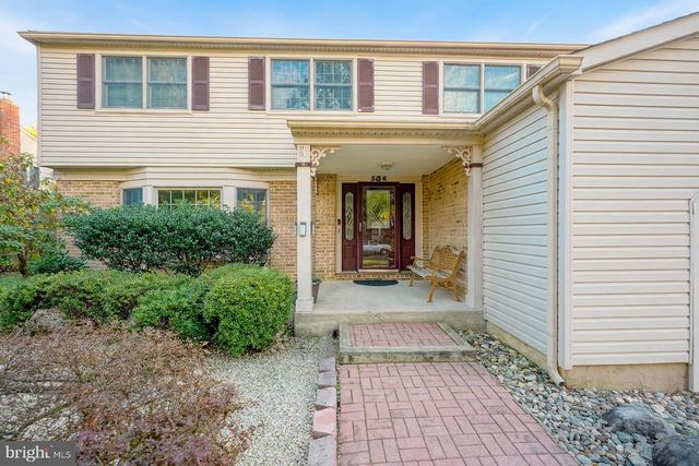 536 PERRY DR, Mount Laurel, NJ 08054