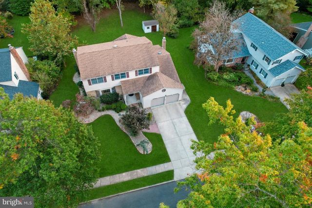 536 PERRY DR, Mount Laurel, NJ 08054