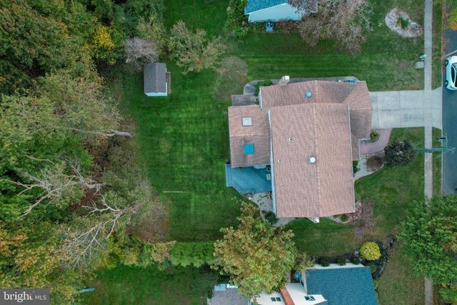 536 PERRY DR, Mount Laurel, NJ 08054