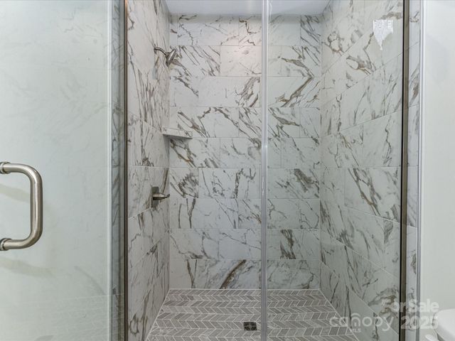 6013 Pivot Court, Charlotte, NC 28205