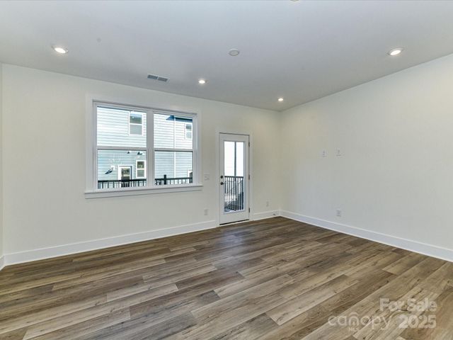 6013 Pivot Court, Charlotte, NC 28205