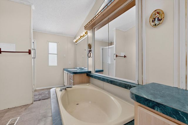 1742 Chamisa Avenue SE, Los Lunas, NM 87031
