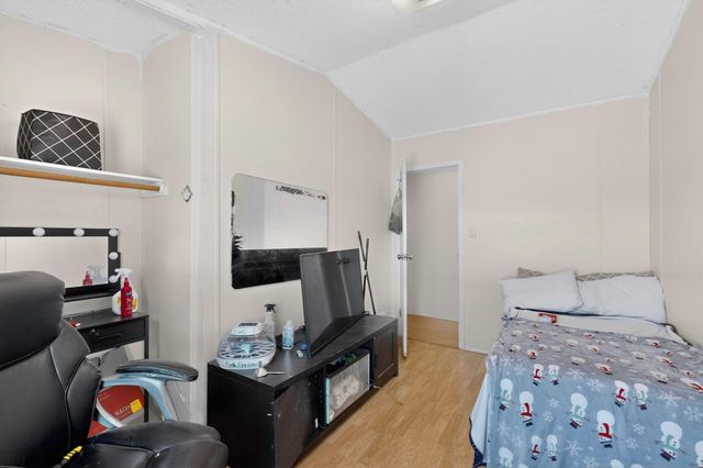 1742 Chamisa Avenue SE, Los Lunas, NM 87031