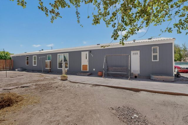 1742 Chamisa Avenue SE, Los Lunas, NM 87031