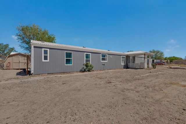 1742 Chamisa Avenue SE, Los Lunas, NM 87031