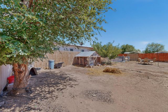 1742 Chamisa Avenue SE, Los Lunas, NM 87031