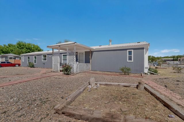 1742 Chamisa Avenue SE, Los Lunas, NM 87031