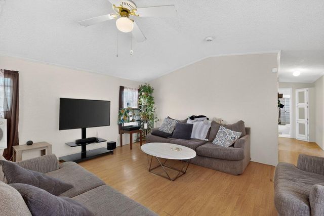 1742 Chamisa Avenue SE, Los Lunas, NM 87031