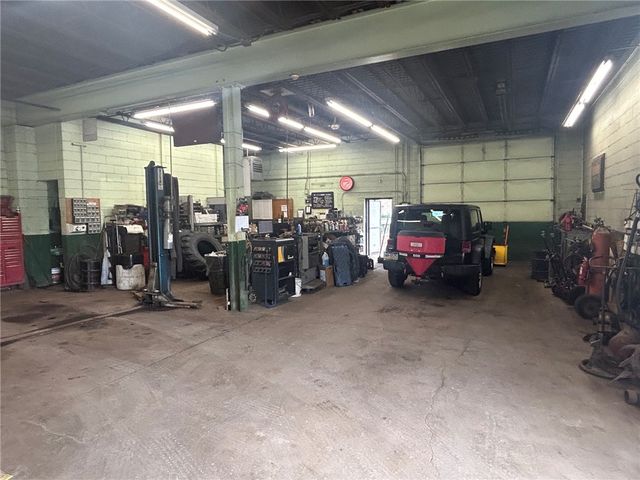 1657 Saw Mill Run Blvd, Overbrook, PA 15210
