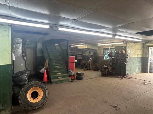 1657 Saw Mill Run Blvd, Overbrook, PA 15210
