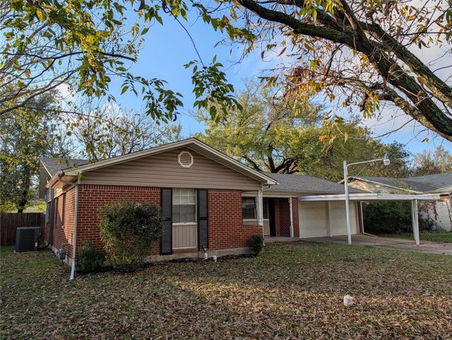 6324 Regal Road, Forest Hill, TX 76119