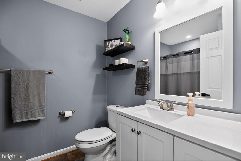 Image 23 of property listing at 213 BINNACLE CT, Lusby, MD 20657