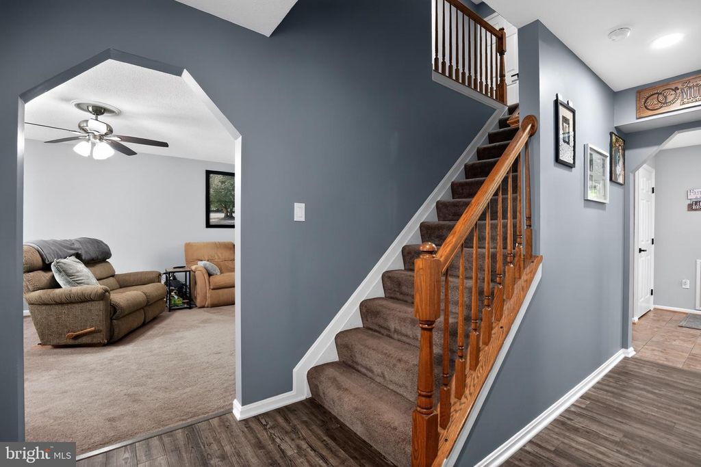 Image 24 of property listing at 213 BINNACLE CT, Lusby, MD 20657