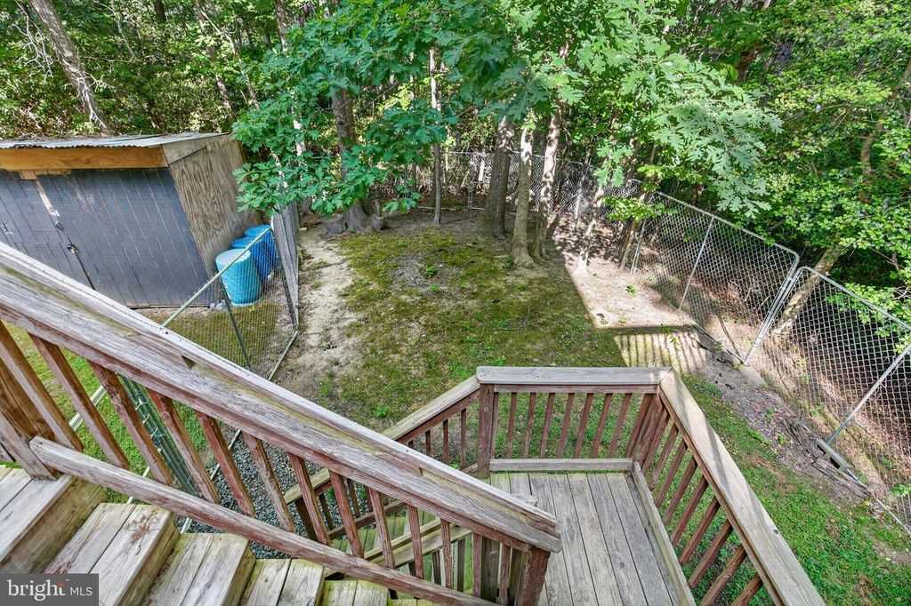 Image 32 of property listing at 213 BINNACLE CT, Lusby, MD 20657