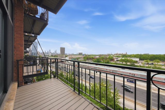 1250 W Van Buren Street 514, Chicago, IL 60607