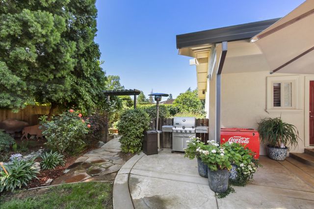 44349 N El Macero Dr, El Macero, CA 95618