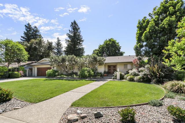 44349 N El Macero Dr, El Macero, CA 95618