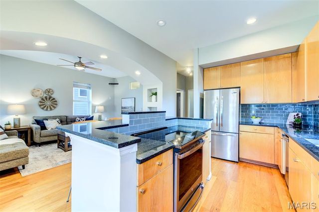 5782 McPherson Avenue, St Louis, MO 63112