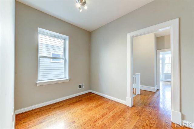 5782 McPherson Avenue, St Louis, MO 63112
