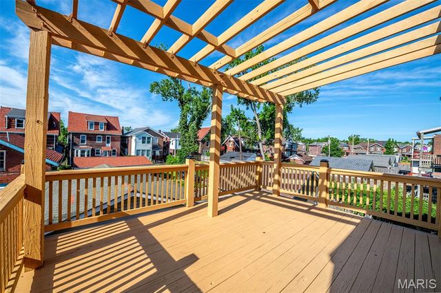 5782 McPherson Avenue, St Louis, MO 63112