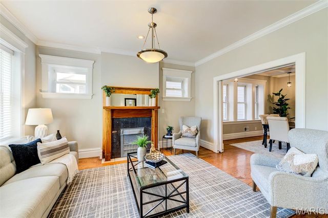 5782 McPherson Avenue, St Louis, MO 63112