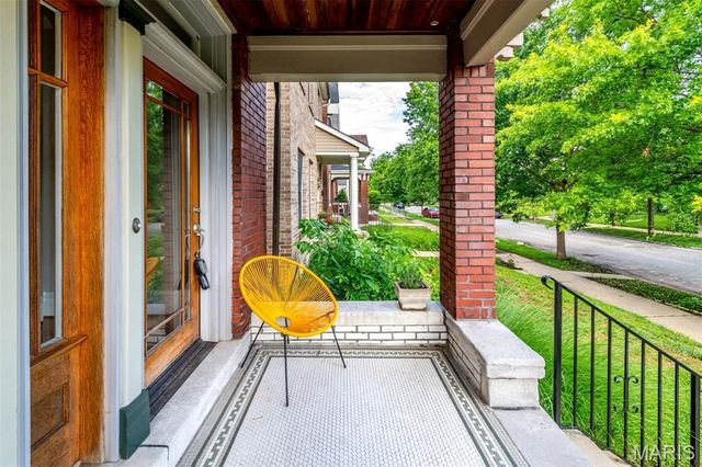 5782 McPherson Avenue, St Louis, MO 63112