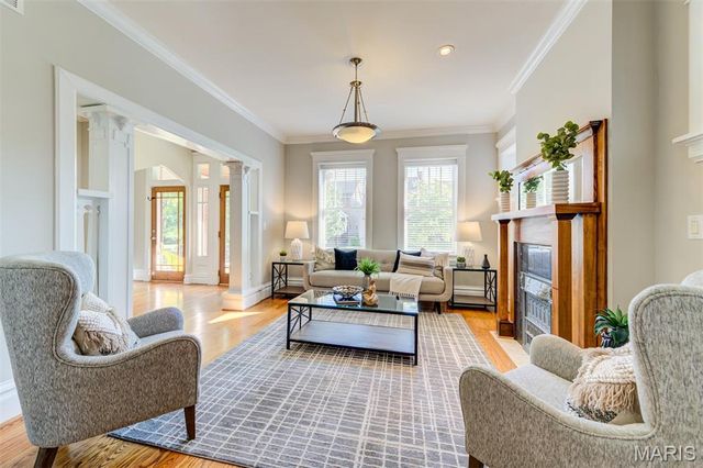 5782 McPherson Avenue, St Louis, MO 63112
