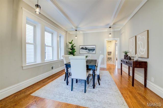 5782 McPherson Avenue, St Louis, MO 63112