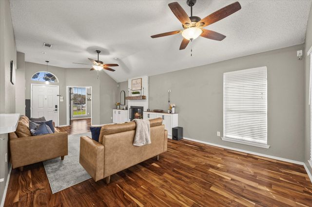 215 Parkway Court, Rockwall, TX 75032