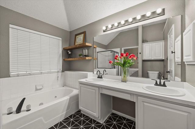 215 Parkway Court, Rockwall, TX 75032