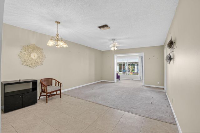 100 Leisure Lake Circle 102, Boynton Beach, FL 33426