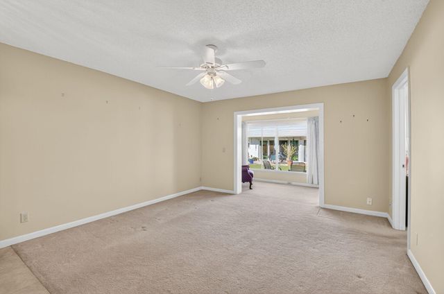 100 Leisure Lake Circle 102, Boynton Beach, FL 33426