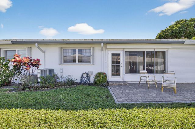 100 Leisure Lake Circle 102, Boynton Beach, FL 33426