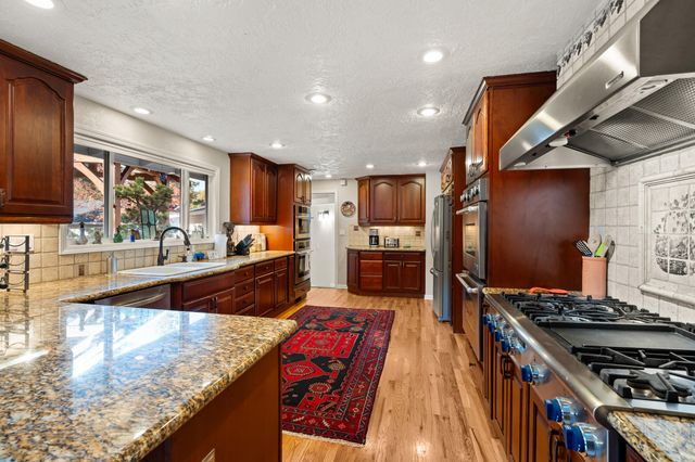 2820 David Lane, Medford, OR 97504