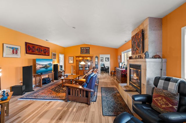 2820 David Lane, Medford, OR 97504